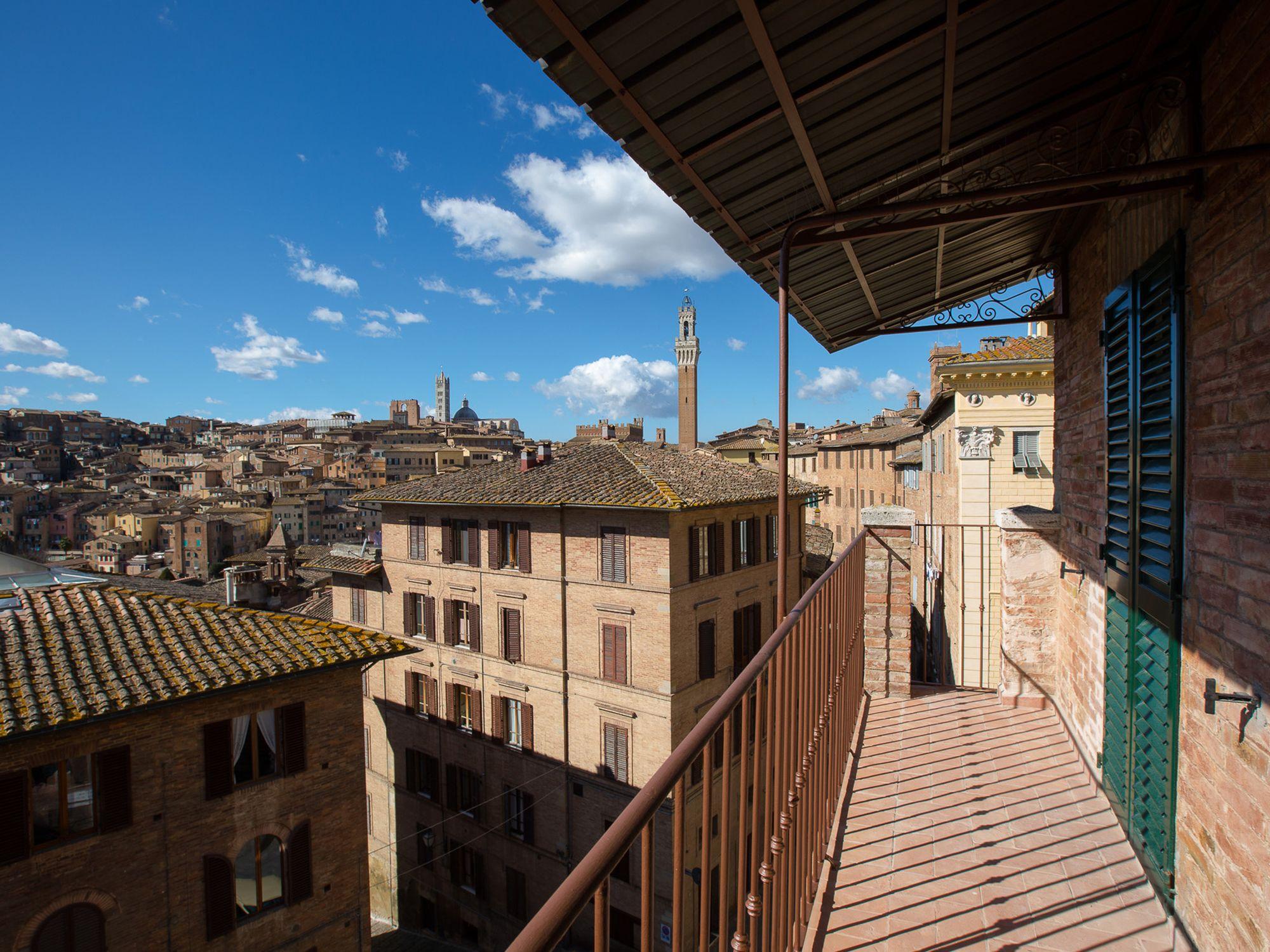 Appartamento Panoramico San Martino 12 Siena Dış mekan fotoğraf